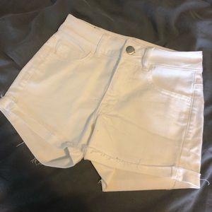 american eagle white jean shorts- 0